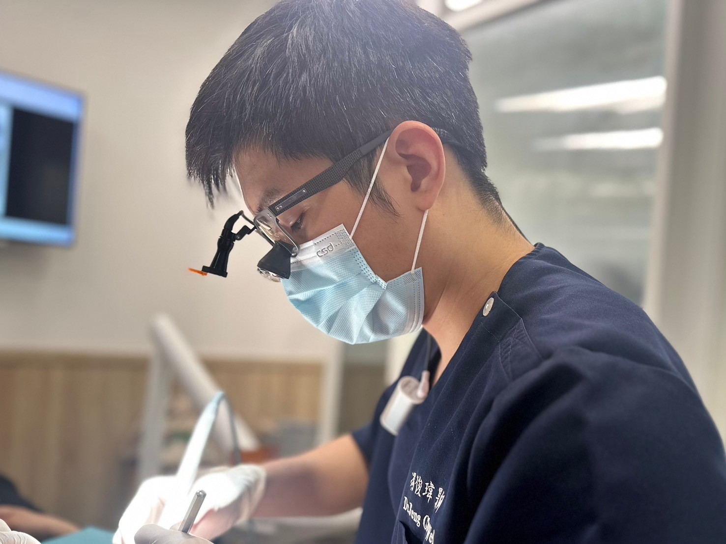 https://new.harmonydc.com.tw/wp-content/uploads/2024/08/hehao-dental-director-dr-Feng.jpg